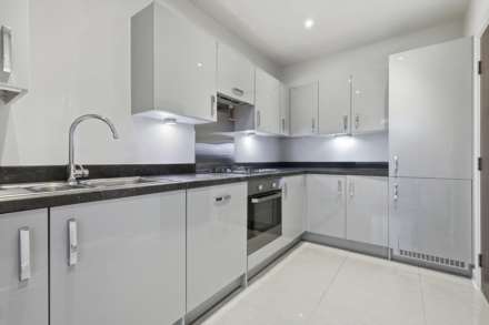 Winter Walk, Borehamwood, Image 5