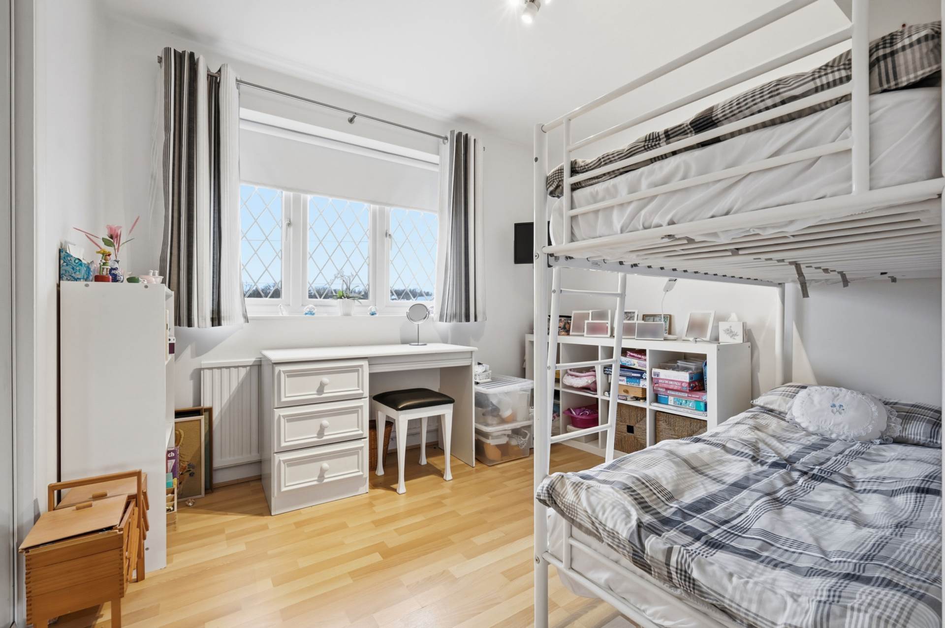 Lodge Avenue, Elstree, Image 13