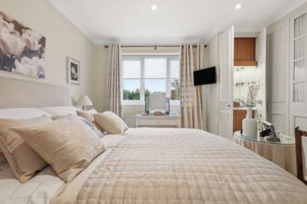 Lodge Avenue, Elstree, Image 11