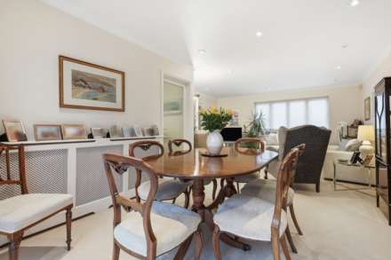 Lodge Avenue, Elstree, Image 5