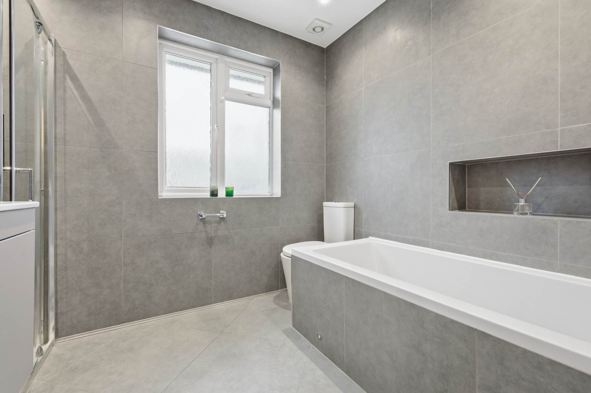 Lullington Garth, Borehamwood, Image 15