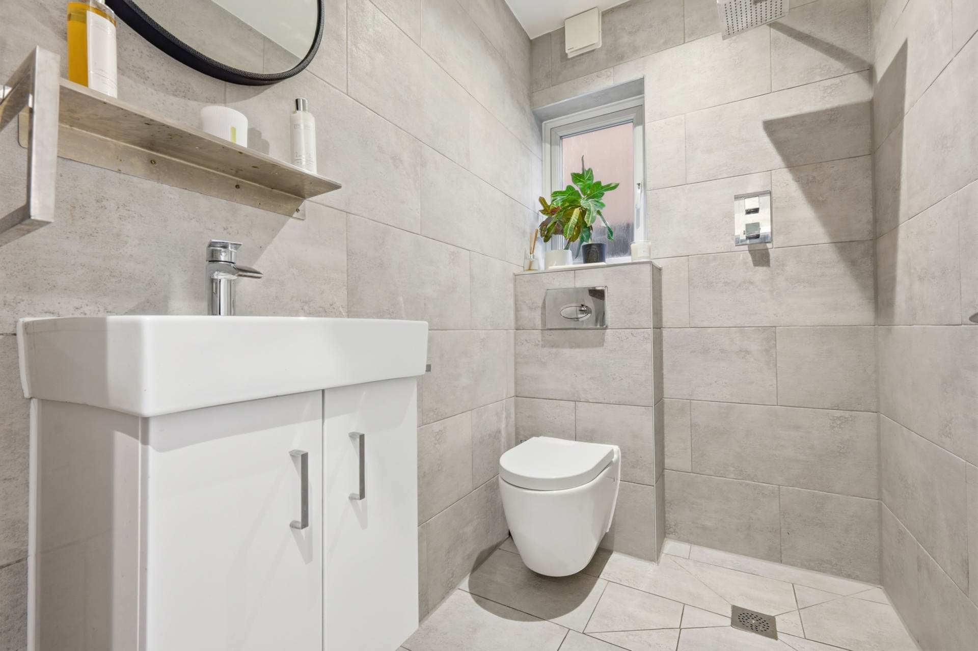 Lullington Garth, Borehamwood, Image 17