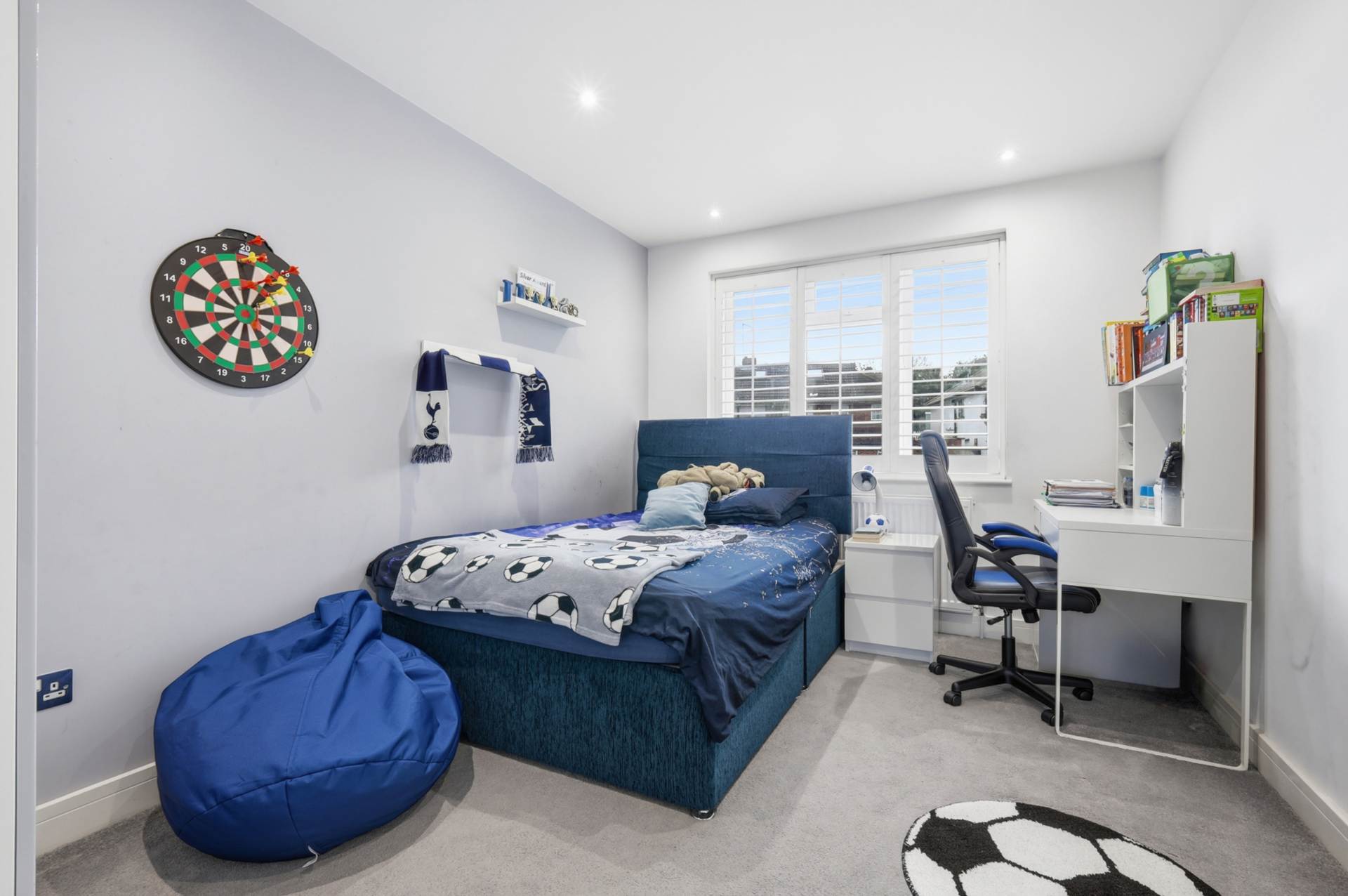 Lullington Garth, Borehamwood, Image 9