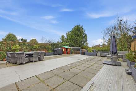 Lullington Garth, Borehamwood, Image 19