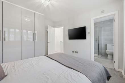 Lullington Garth, Borehamwood, Image 8