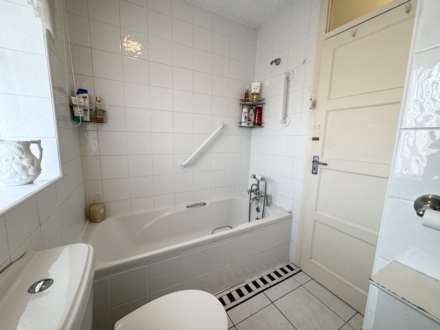 Linton Avenue, Borehamwood, Image 11