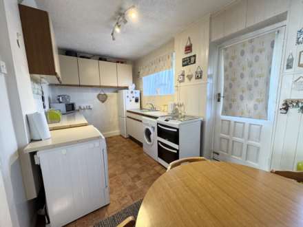 Linton Avenue, Borehamwood, Image 4