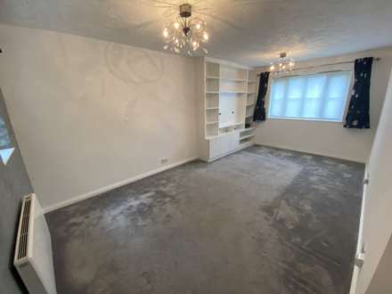 Corfe Close, Borehamwood, Image 4