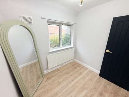 Manton Crescent, Nottingham, Image 14