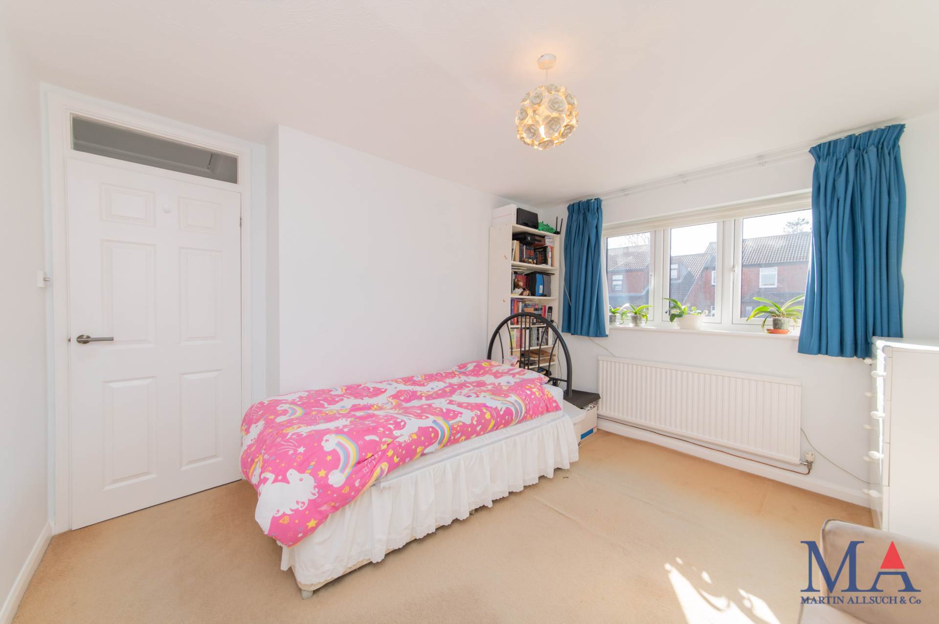 Nash Close, Elstree, Image 19