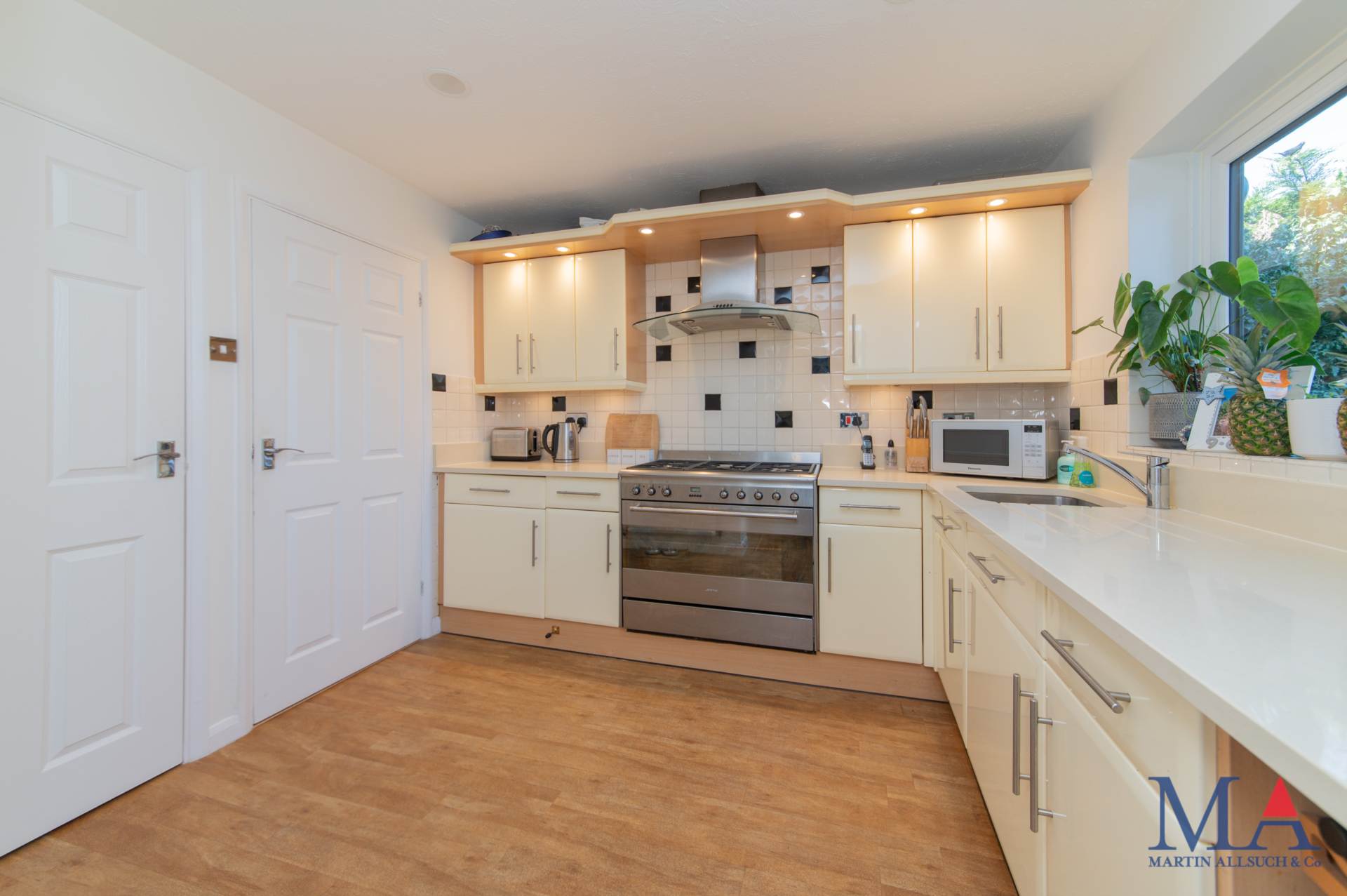 Nash Close, Elstree, Image 7