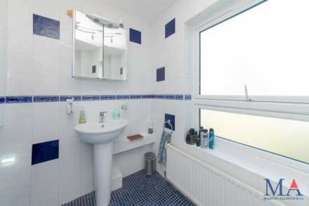 Nash Close, Elstree, Image 31