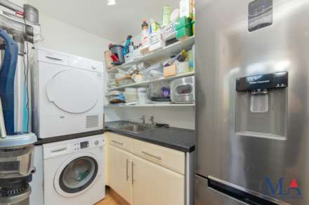 Nash Close, Elstree, Image 8