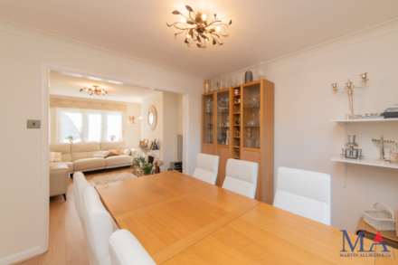 Nash Close, Elstree, Image 9