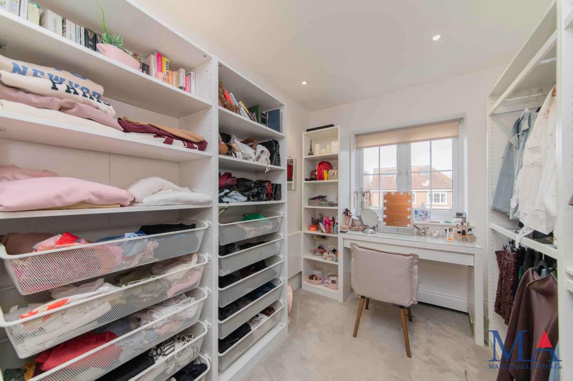 Red Road, Borehamwood, Image 25