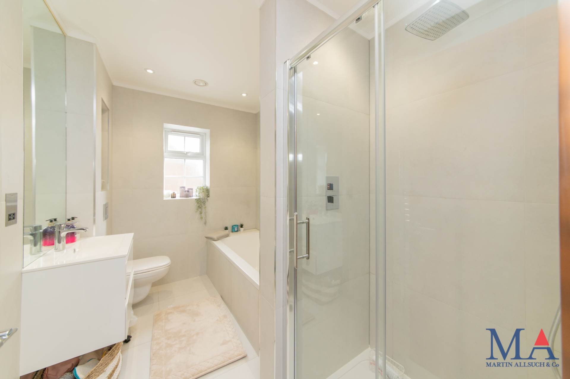 Red Road, Borehamwood, Image 34