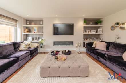 Red Road, Borehamwood, Image 2