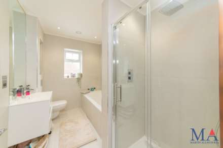 Red Road, Borehamwood, Image 34