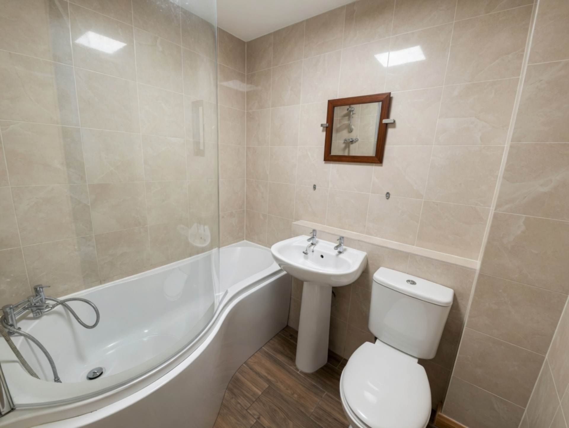 Kelly Court, Borehamwood, Image 7