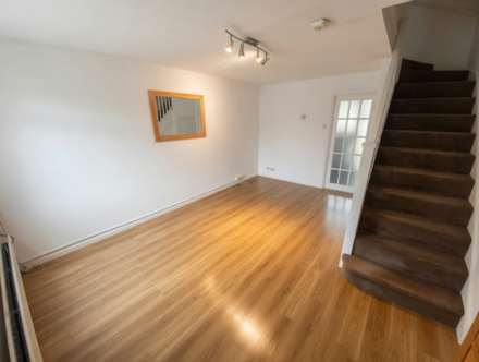 Kelly Court, Borehamwood, Image 2