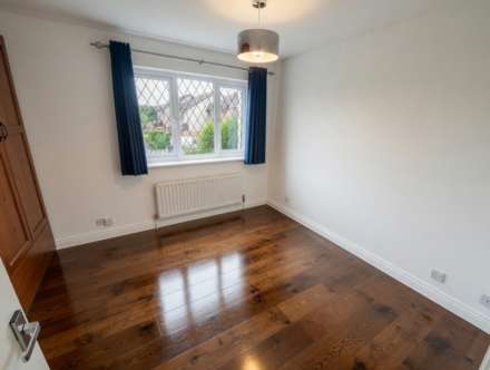 Kelly Court, Borehamwood, Image 4