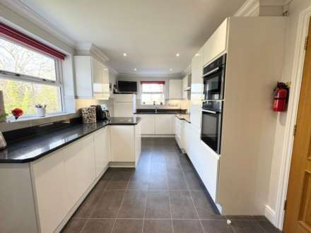 Brockley Hill, Stanmore, Image 6