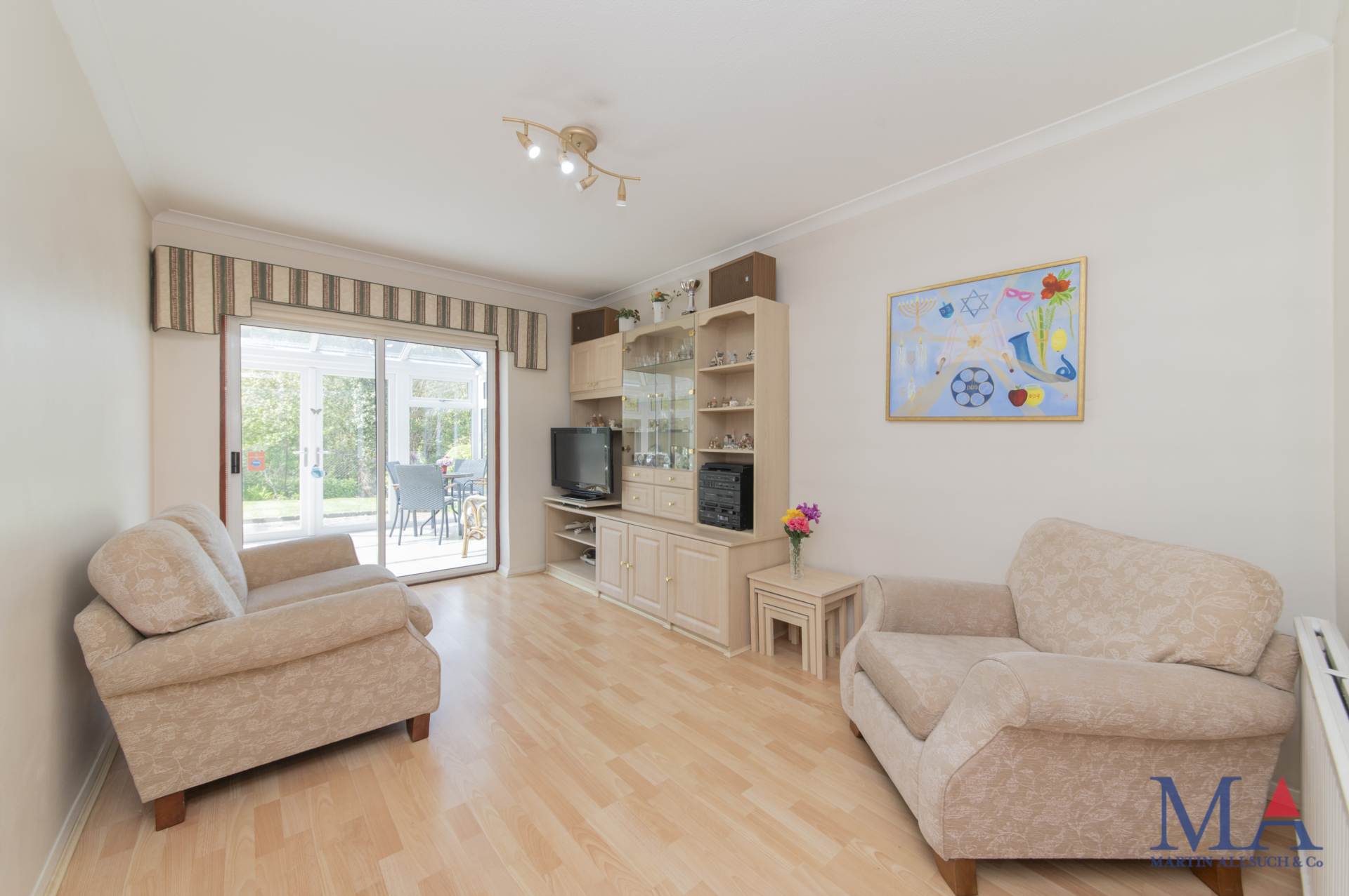 Clare Close, Elstree, Image 10