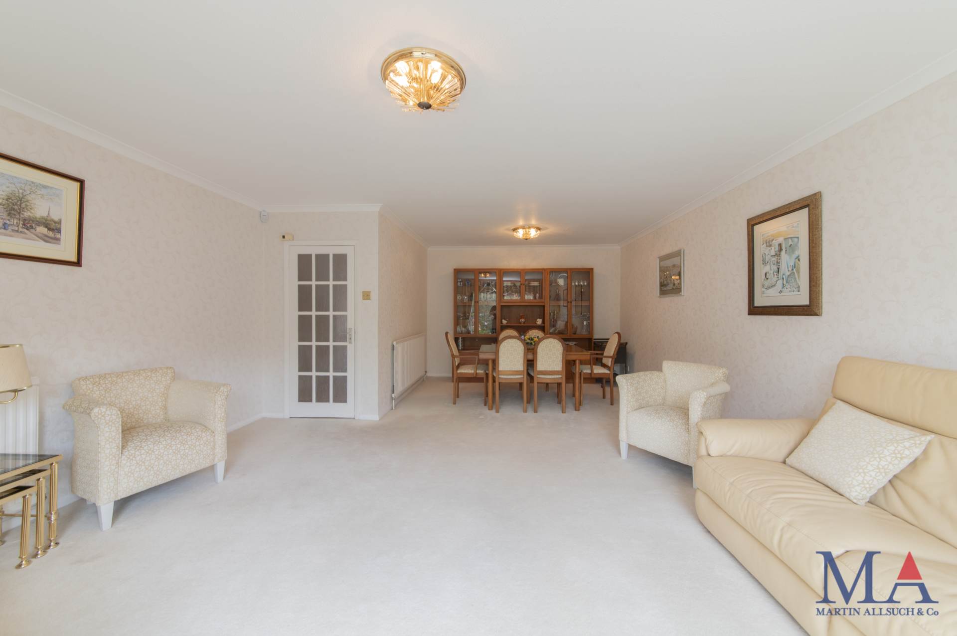 Clare Close, Elstree, Image 2