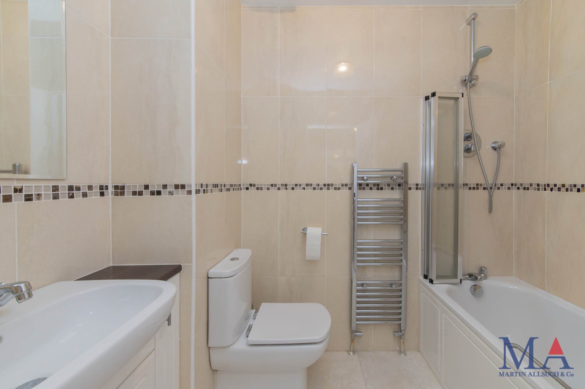 Clare Close, Elstree, Image 25