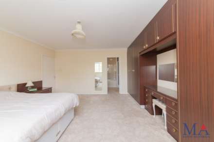 Clare Close, Elstree, Image 17