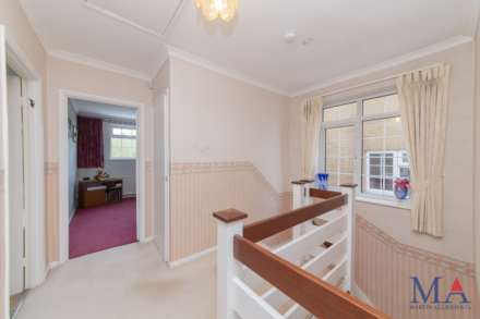 Clare Close, Elstree, Image 22