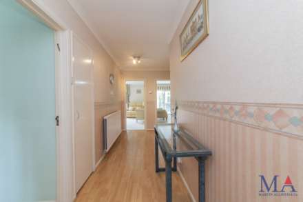 Clare Close, Elstree, Image 23