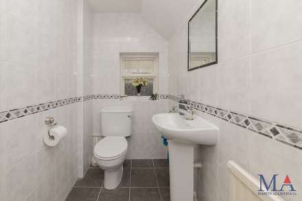 Clare Close, Elstree, Image 26