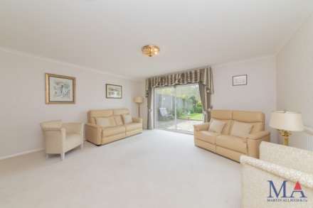 Clare Close, Elstree, Image 3