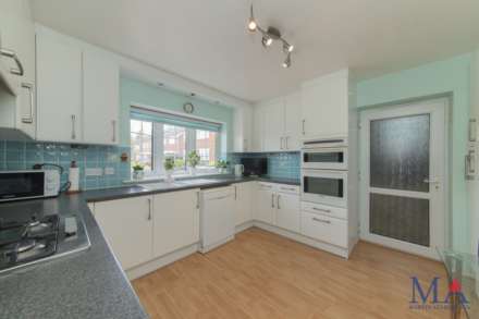 Clare Close, Elstree, Image 5