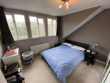 Everett Court, Radlett, Image 5