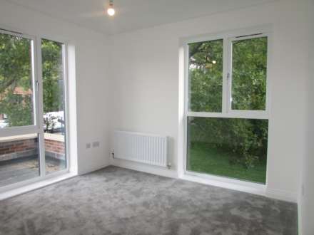 Scampton House, St Albans, Image 4