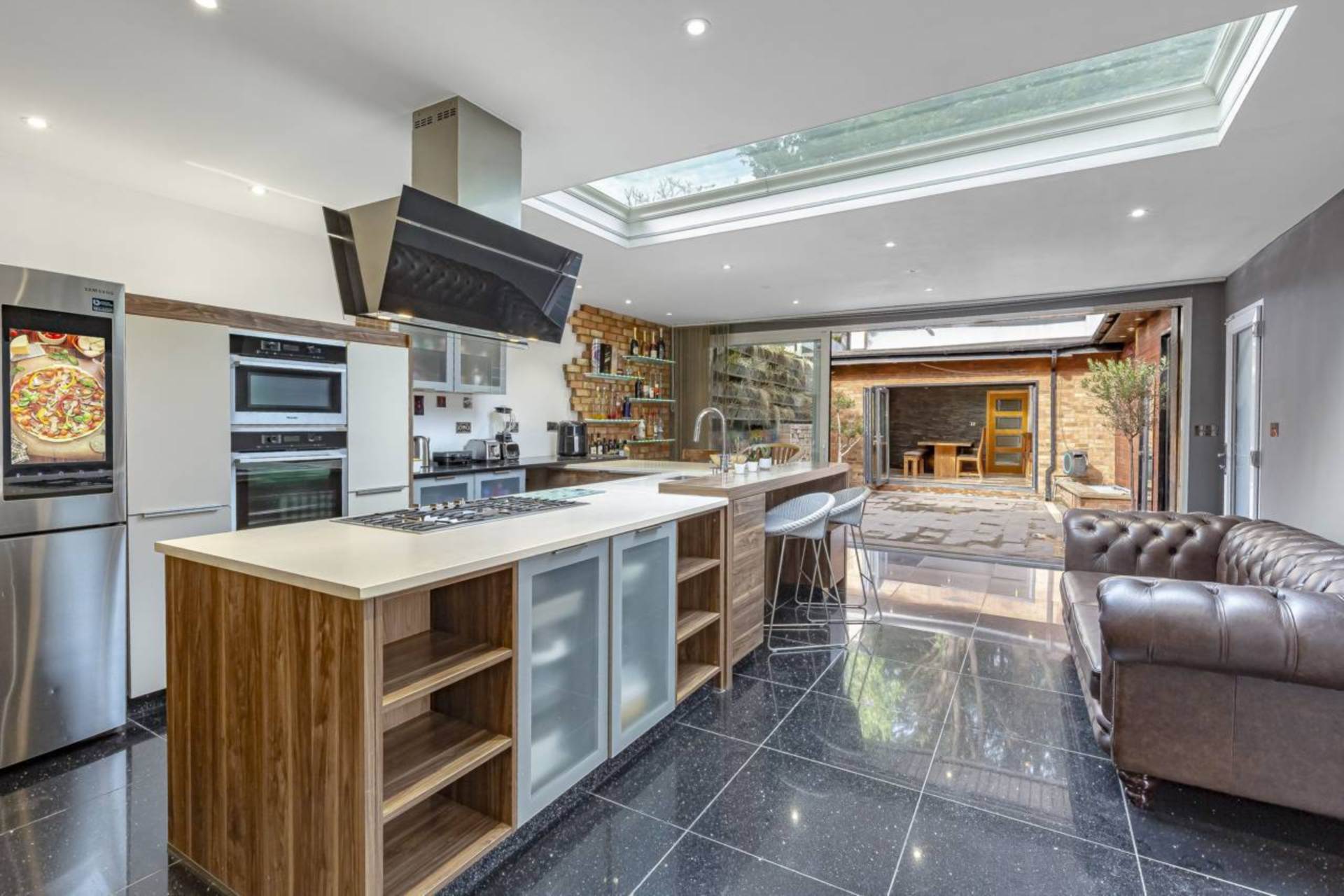 Dollis Hill Lane, London, Image 3