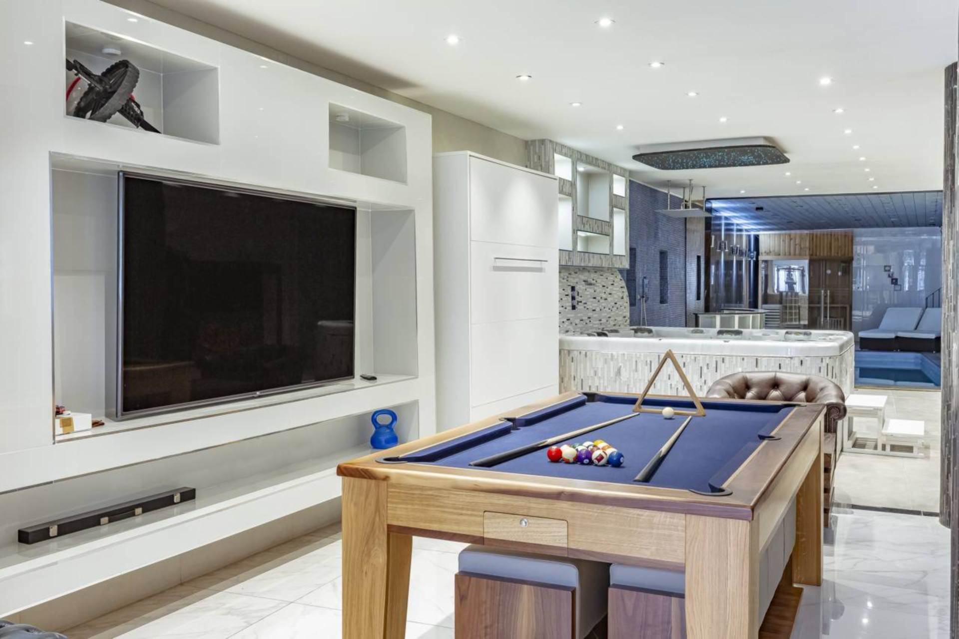 Dollis Hill Lane, London, Image 8