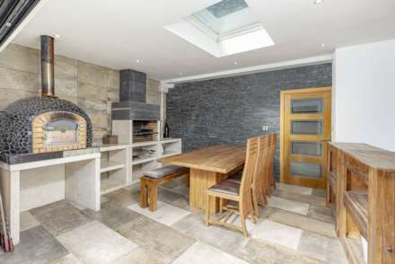 Dollis Hill Lane, London, Image 11