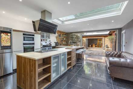 Dollis Hill Lane, London, Image 3