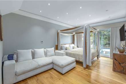 Dollis Hill Lane, London, Image 4