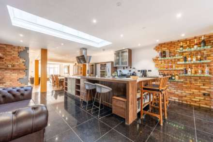 Dollis Hill Lane, London, Image 9