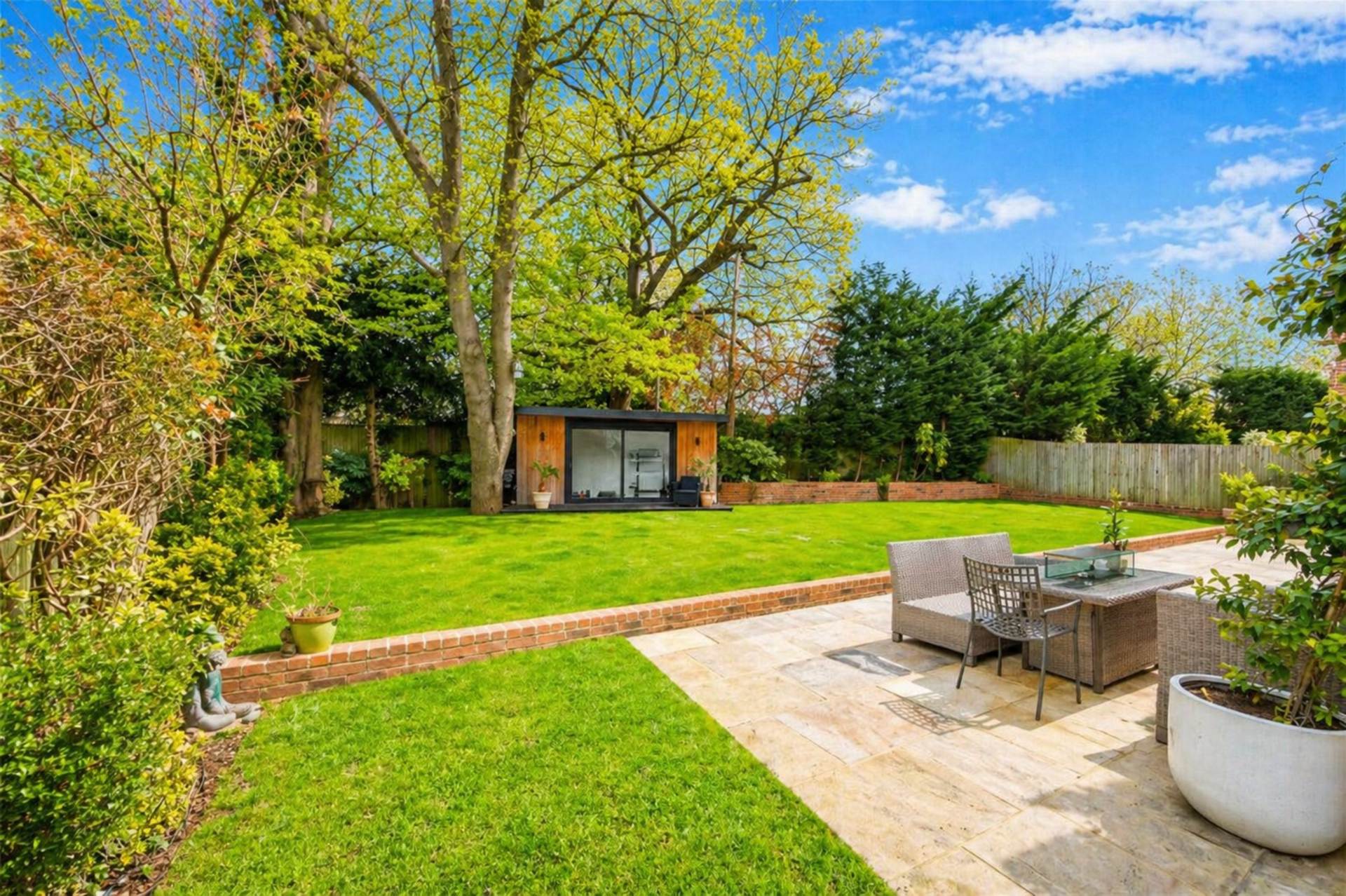 Aldenham Avenue, Radlett, Image 18