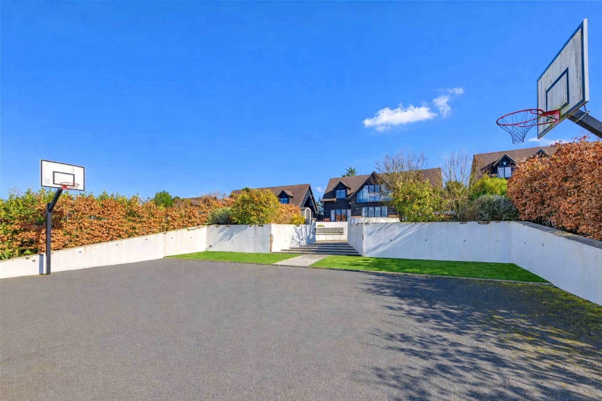 The Stables, Elstree, Image 13