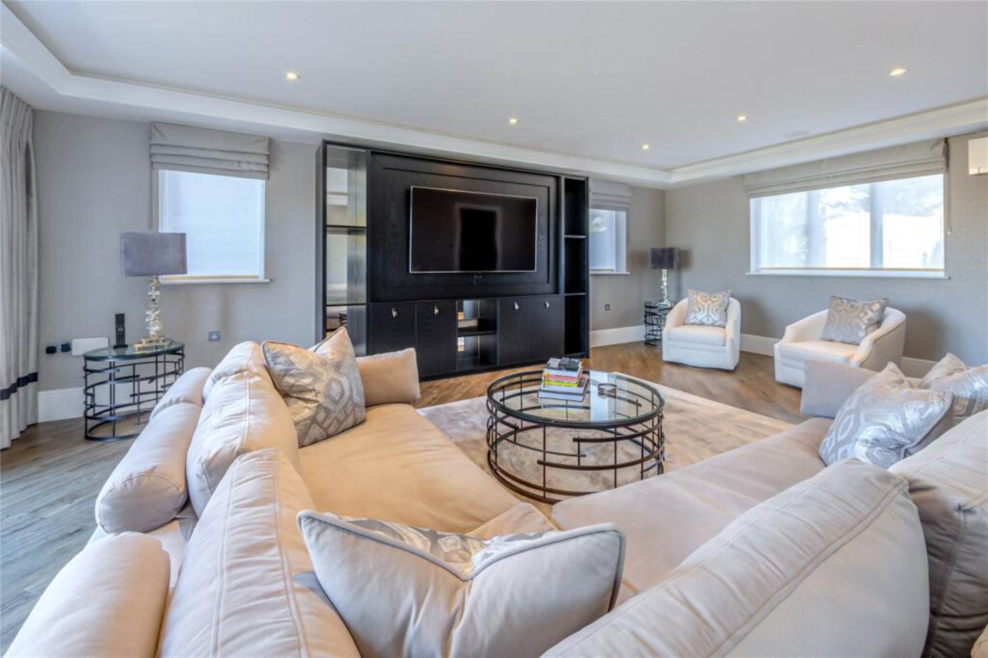 The Stables, Elstree, Image 4