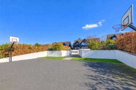 The Stables, Elstree, Image 13