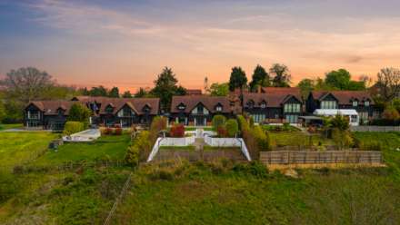 The Stables, Elstree, Image 18