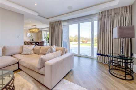 The Stables, Elstree, Image 5