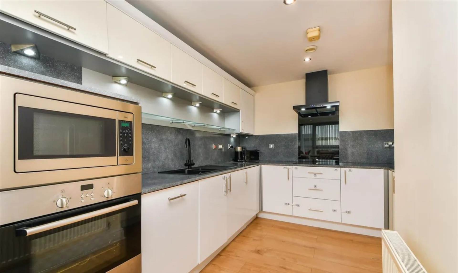 Kingsway, London, Image 2